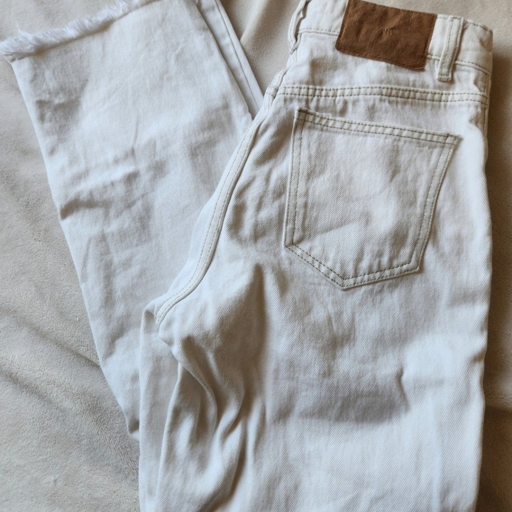 Zara cream high waisted jeans.